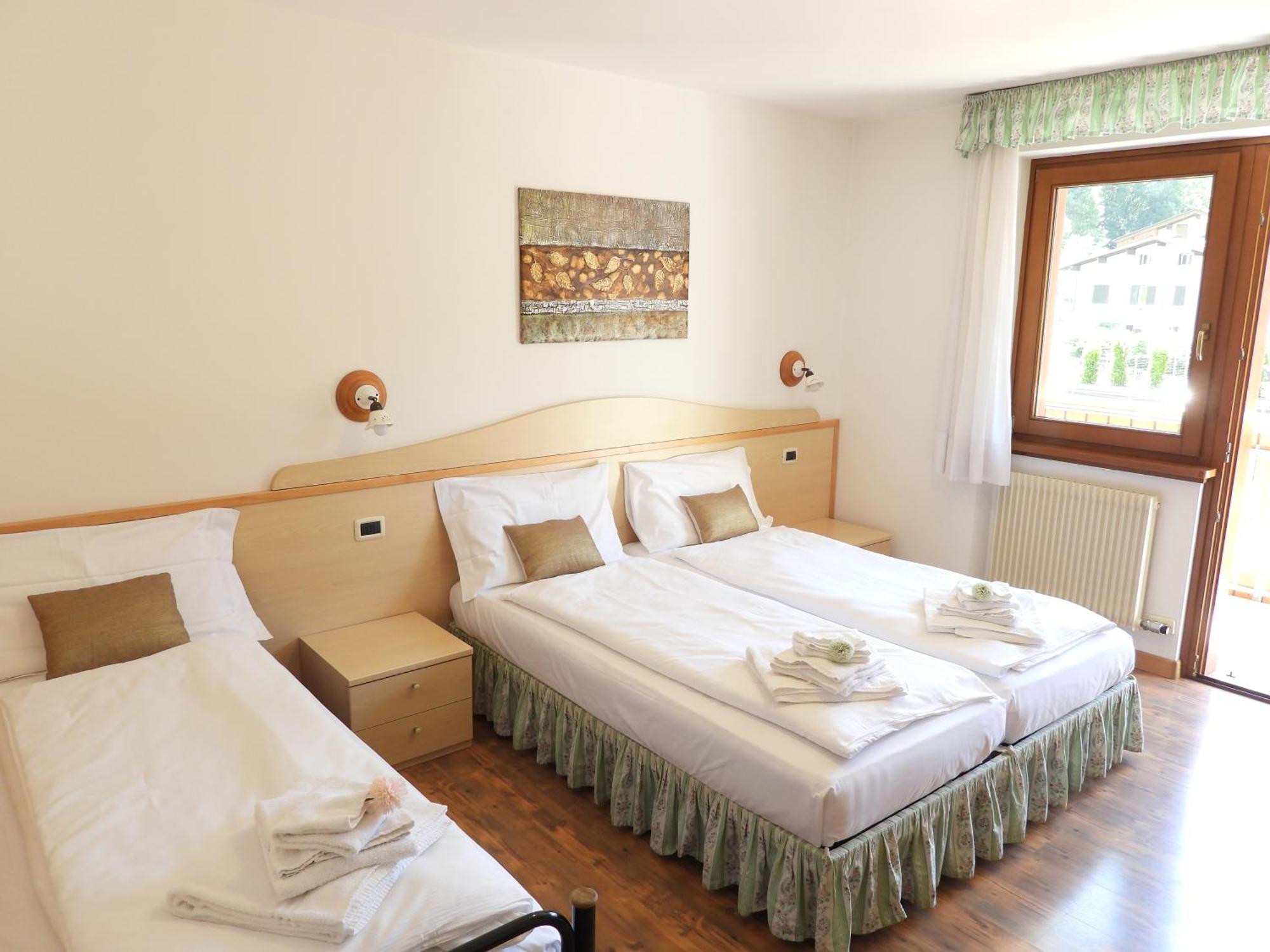 Hotel Garni Maffei ปินโซโล ภายนอก รูปภาพ