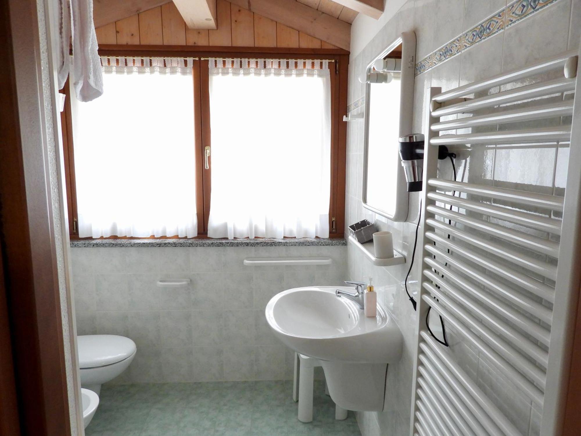 Hotel Garni Maffei ปินโซโล ภายนอก รูปภาพ