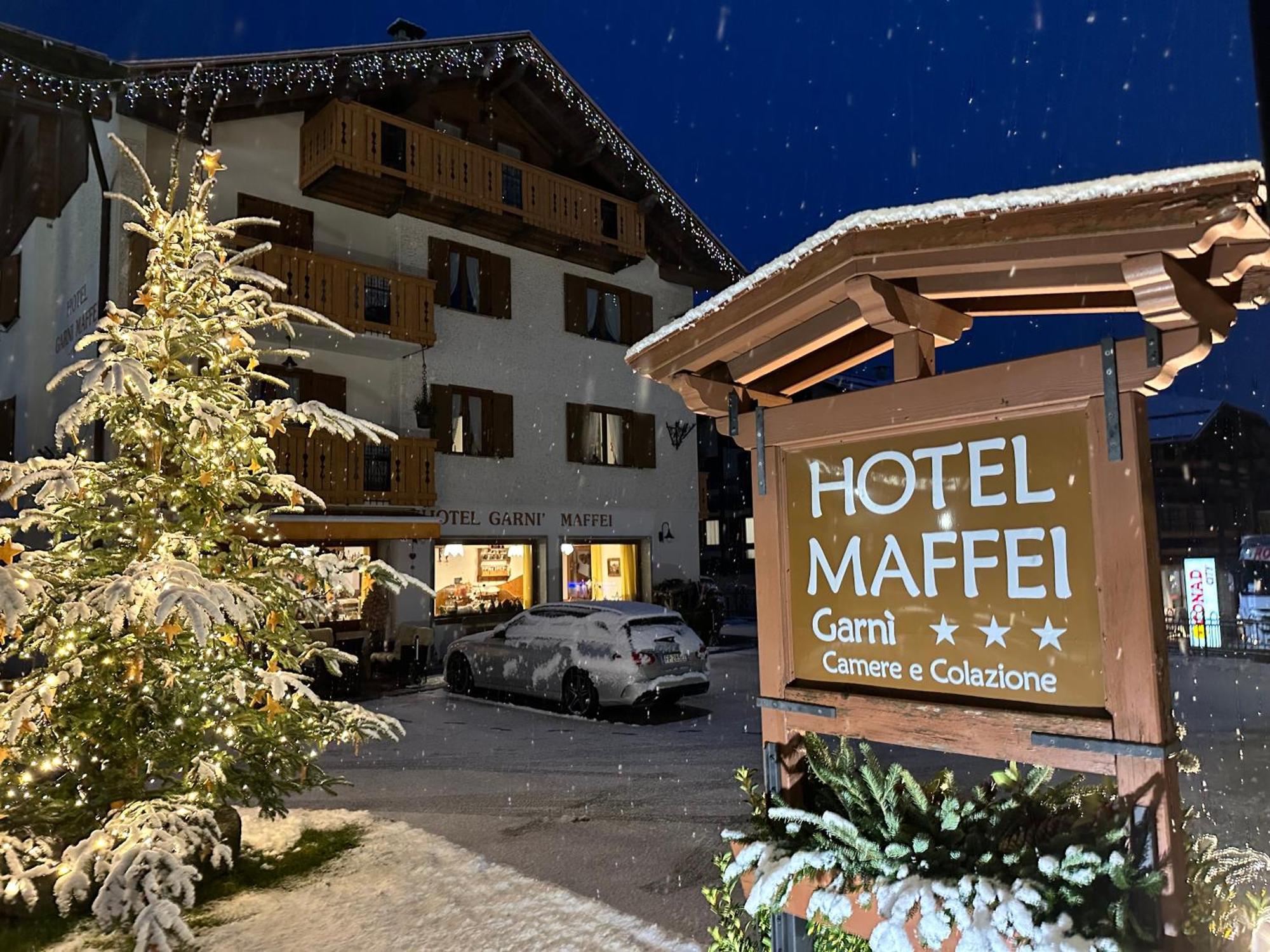 Hotel Garni Maffei ปินโซโล ภายนอก รูปภาพ